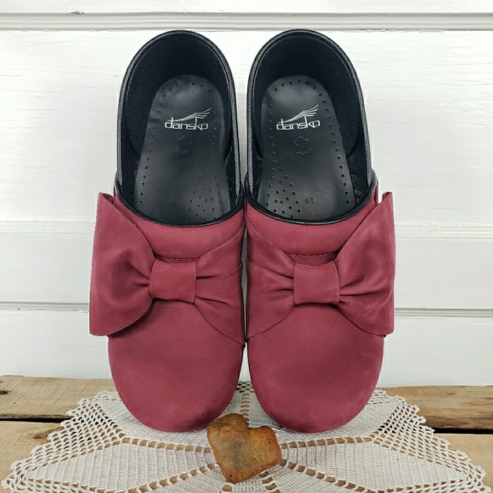 RED Dansko Pro Bow Clogs Dusty Suede Cottage Distressed Patriotic Boho Prairie ♡